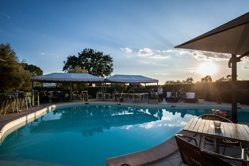 Hotel La Posta Di Torrenova Orbetello Eksteriør bilde